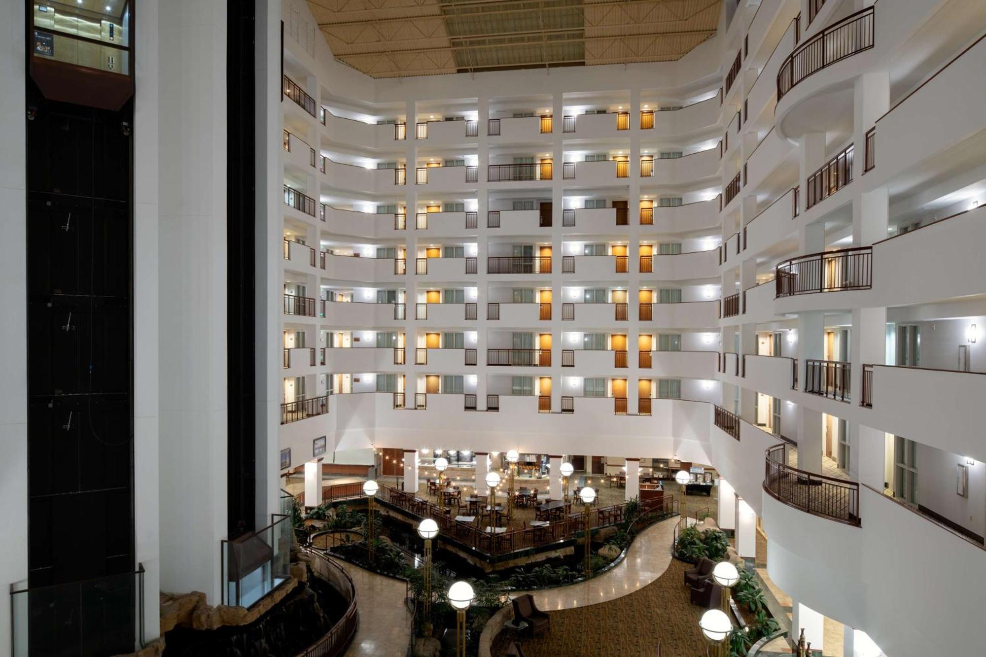 Embassy Suites By Hilton Portland Airport Exteriör bild